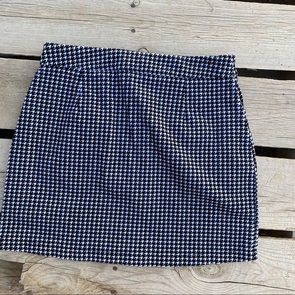 Forever 21 mini geometric skirt M - Picture 2 of 6
